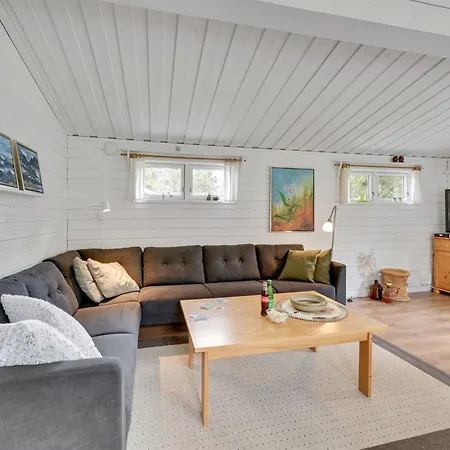 Reima - 220m To The Fjord By Interhome